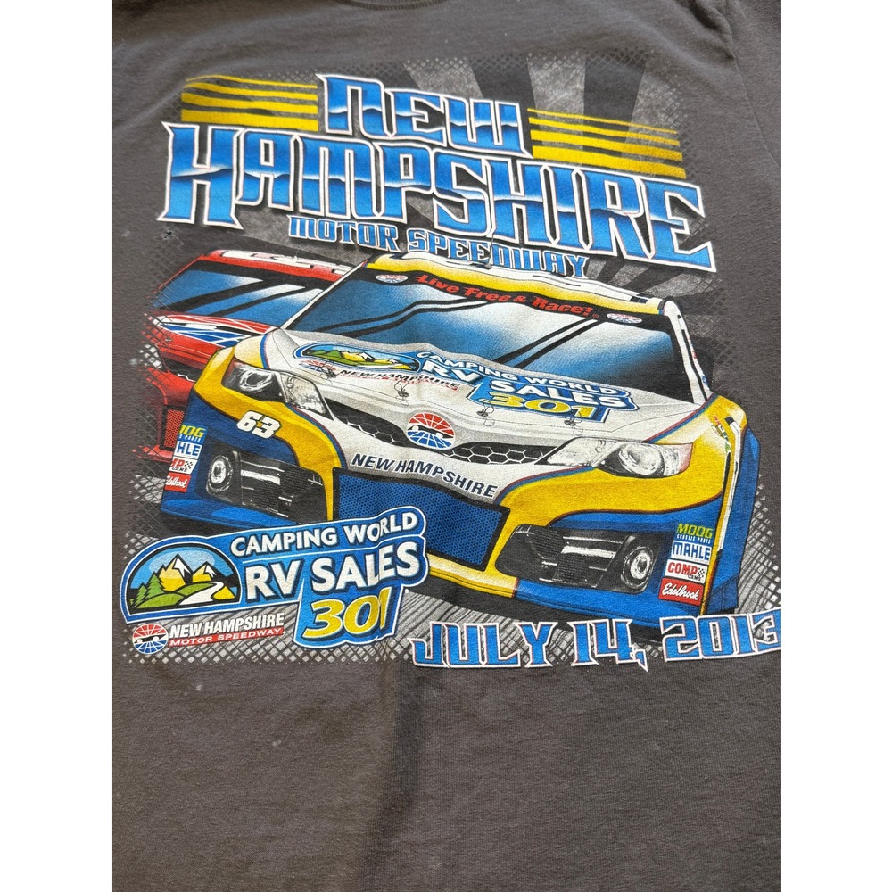 Vintage 2013 New Hampshire Motor Speedway NASCAR Racing T-Shirt Gray M